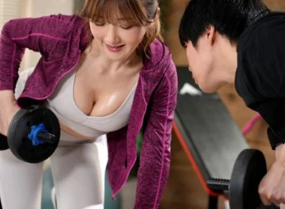 Nữ PT gợi cảm với chàng trai số hưởng chơi trò mây mưa