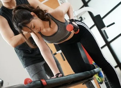 Anh PT may mắn và người phụ nữ thiếu thốn phang nhau